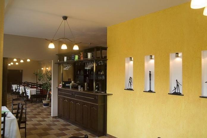 Hotel Labedy Gliwice Exterior foto